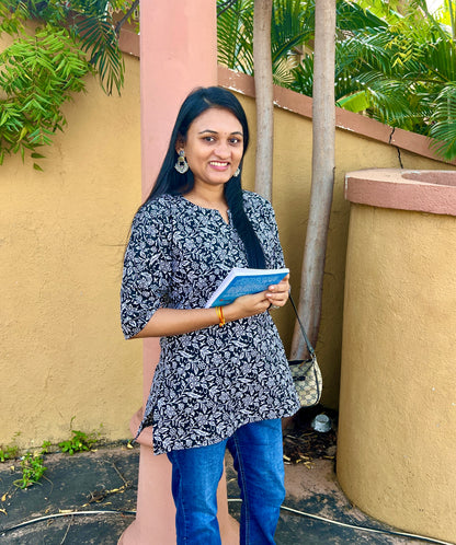 Floral Stright Tie Kutri